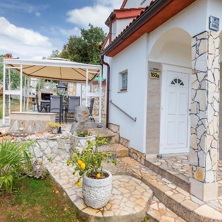 Beautiful Apartment In Barbariga With Kitchen Exteriör bild