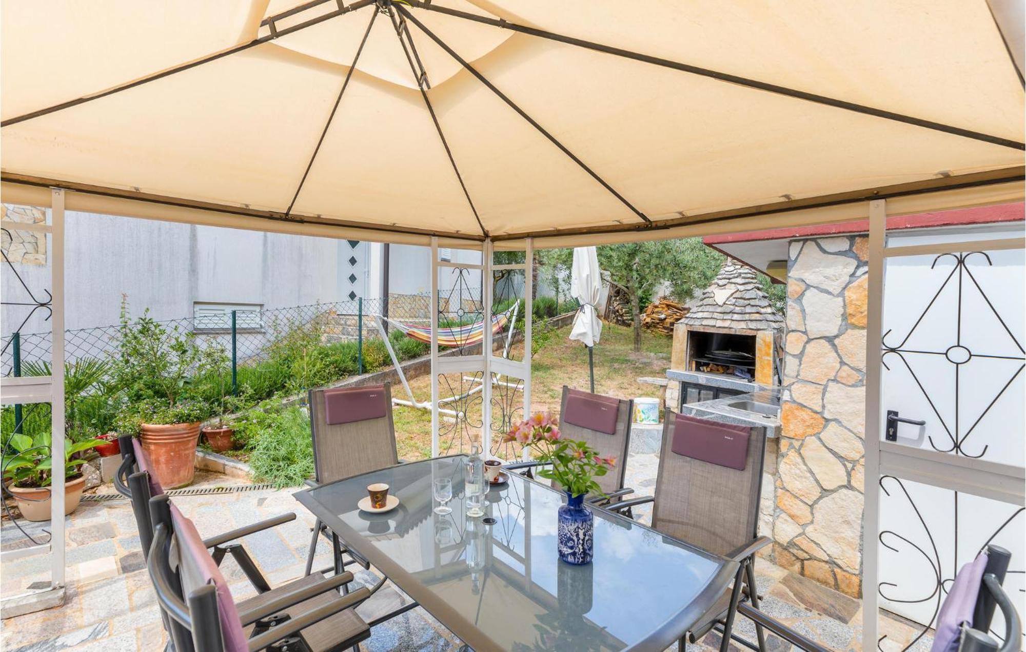 Beautiful Apartment In Barbariga With Kitchen Exteriör bild