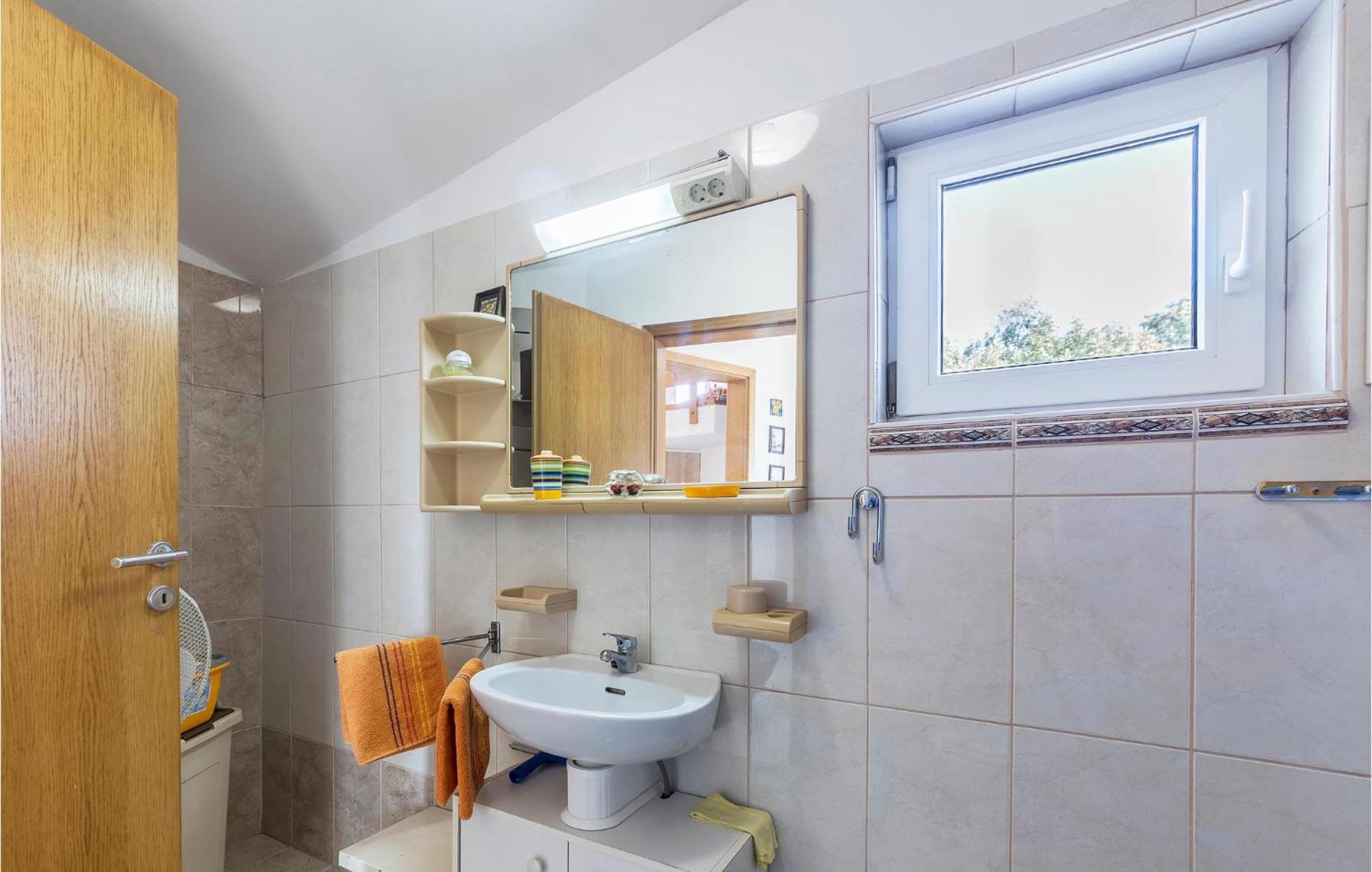 Beautiful Apartment In Barbariga With Kitchen Exteriör bild