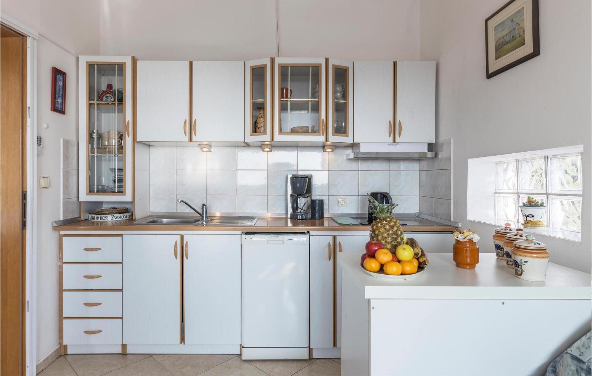 Beautiful Apartment In Barbariga With Kitchen Exteriör bild